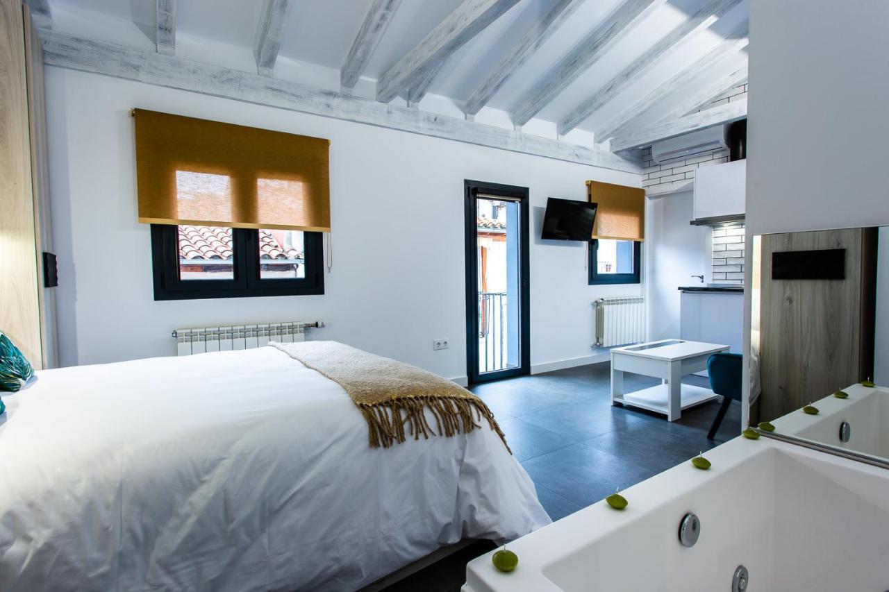 Apartamentos Hervas Suites Exterior photo